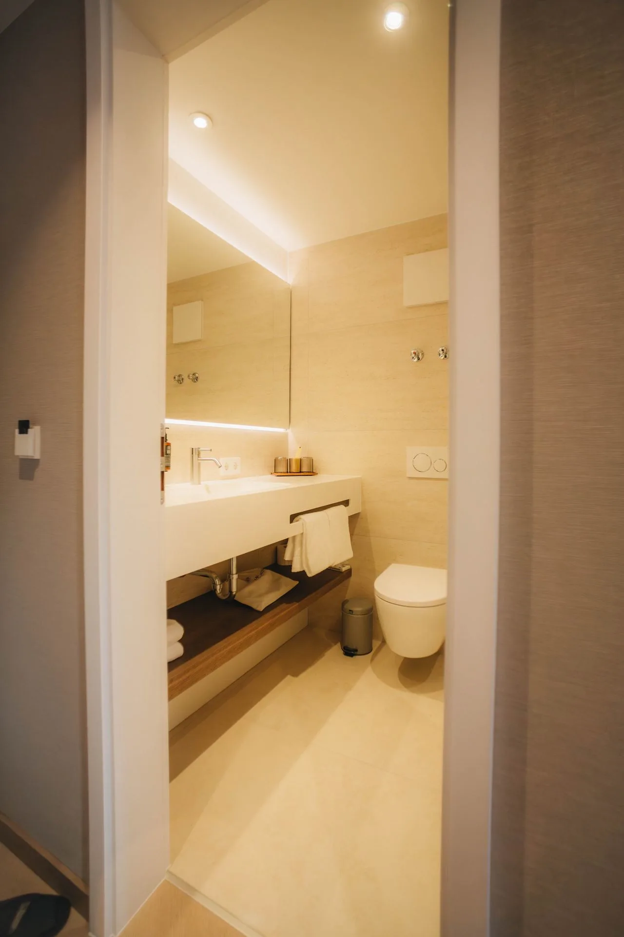 room 1